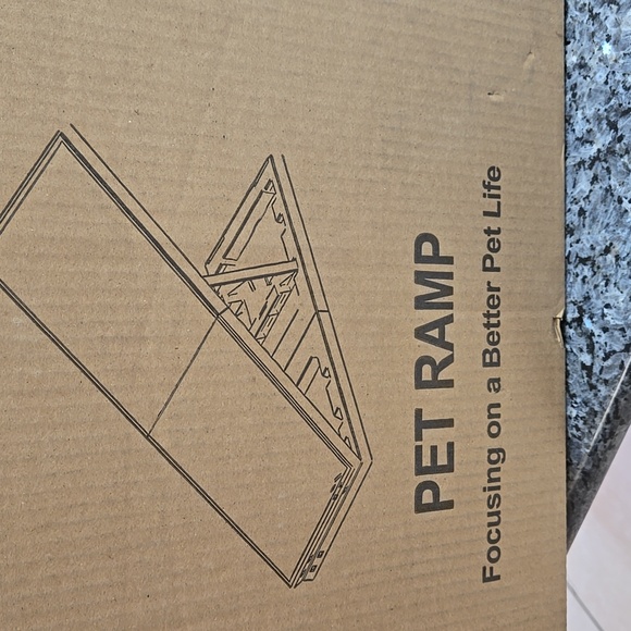 Gray Foldable Pet RAMP And Very Sturdy, Brand New - Picture 9 of 9